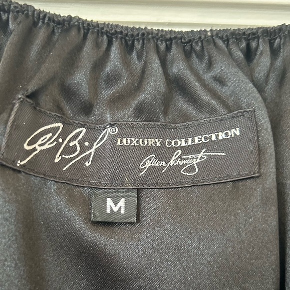 Blouse with short puffy sleeves by Luxury Collection - Picture 4 of 8